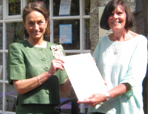 Hub Presented with Queen’s Award for Voluntary Service